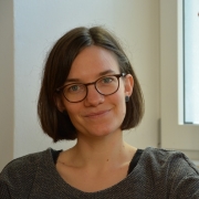 Portraitfoto Mag.a Julia Ruth Grabenweger, BA
