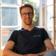 Portraitfoto Mag. (FH) Benjamin Schubert