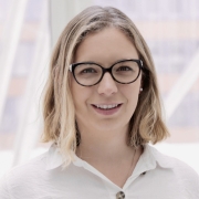 Portraitfoto Dr.in Isabella Klaus