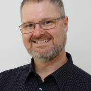Portraitfoto Dipl.-Soz.päd. Mag. Michael Wegert