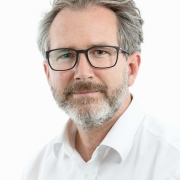 Portraitfoto Mag. Jochen Schinkel
