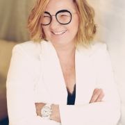 Portraitfoto Mag.a Claudia Egger