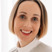 Portraitfoto Dipl.-Päd.in Mag.a Verena Schaffer, MSc