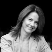 Portraitfoto Mag.a Dr.in Karin Amon