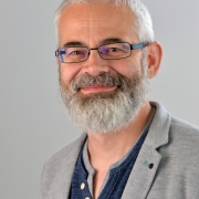 Portraitfoto Prof. MMag. Dr. Christian Wiesner, Bakk.komm.