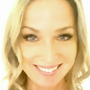 Portraitfoto Mag.a (FH) Beatrix Jerabek