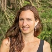 Portraitfoto MMag.a Verena Kettl