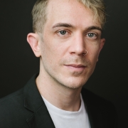 Portraitfoto Severin Gschwendner