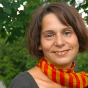 Portraitfoto Mag.a (FH) Julia Ulrike Wiesenhofer