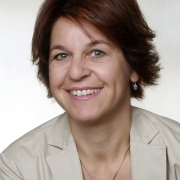 Portraitfoto Mag.a Carola Moser-Plattner