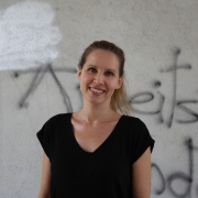 Portraitfoto Mag.a Olivia Herrmannsdörfer, MSc