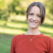 Portraitfoto Mag.a Valerie Kristin Hofbauer, BA pth.
