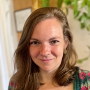 Portraitfoto Julia Topay