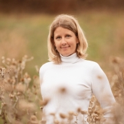 Portraitfoto Mag.a Iris Haubner