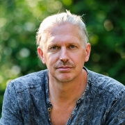Portraitfoto Dipl.-Ing. Nicolas Ehrschwendner