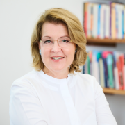 Portraitfoto Dr.in Christine Hager-Pucher