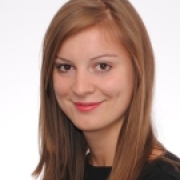 Portraitfoto Lena Karlinger, BA MA