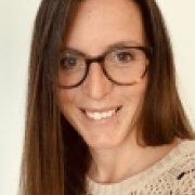 Mag.a Sandra Deufl Portraitfoto Mag.a Sandra Deufl