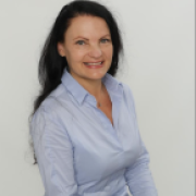 Portraitfoto Jelena Wograndl