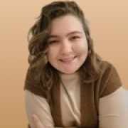 Portraitfoto Mag.a pth. Maria Chmil