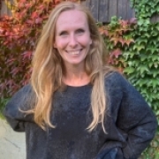 Portraitfoto Lisa Kunert, MSc.BSc.BSc.