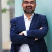 Portraitfoto MMag. Helmut Außerwöger