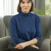 Portraitfoto Eva Pollhammer, BA