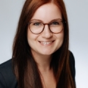 Viktoria Handlbauer, BA pth. Portraitfoto Viktoria Handlbauer, BA pth.