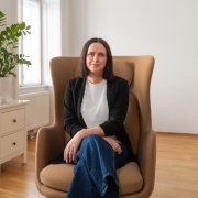 Anna Klinger-Gröschl, BA, MA Portraitfoto Anna Klinger-Gröschl, BA, MA