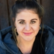 Portraitfoto Corina Sauermoser