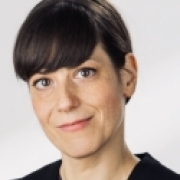 Portraitfoto Mag.a Stephanie Damianitsch