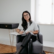 Portraitfoto Esengül Enzinger, MSc
