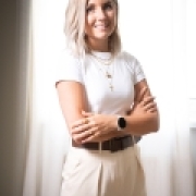 Portraitfoto Bettina Stangl, BA