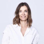 Portraitfoto Mag.a Barbara Mazuran