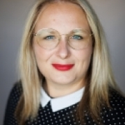 Mag.a (FH) Martina Striok-Wartha Portraitfoto Mag.a (FH) Martina Striok-Wartha