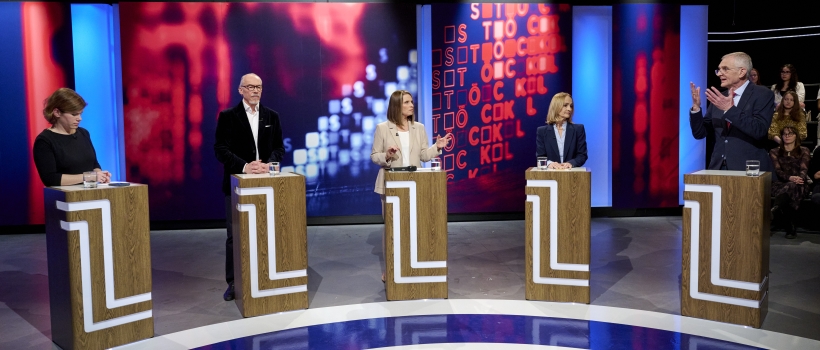 v.l.n.r.: Ingrid Brodnig (Expertin für gesell. Auswirkungen der Digitalisierung&Debattenkultur), Siegfried Meryn (Leiter „Bewusst gesund“-Initiative), Barbara Stöckl, Barbara Haid (ÖBVP-Präsidentin), Franz Allerberger (ehemaliger AGES-Chef-Infektiologe)