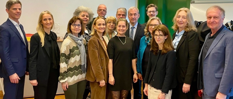 1.Richard Rogenhofer,Ines Gstrein,Margit Finger-Ossinger,Barbara Haid,Sara Plimon-Rohm,Margit Matern,Verena Blum,Maria Sagl,Wolfgang Schimböck,2. Leonore Lerch,Manfred Müller,Susanne Pointner,Alexander Mladenov,Michael Kierein,Wolfgang Heissenberger