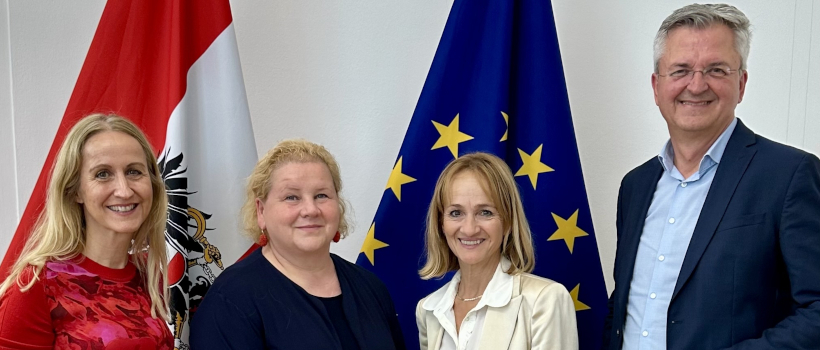 ÖBVP-Austauschtreffen mit Gesundheitsministerin Schumann - Bild: v.l.n.r:  Gstrein (ÖBVP), Schumann (BMASGPK), Haid (ÖBVP), Missethon (STLP) © BMASGPK 